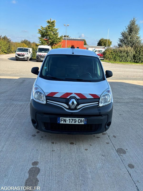 RENAULT KANGOO diesel - Année 2020 - 299.300 km - Fourgonnette: photos 2 RENAULT KANGOO diesel - Année 2020 - 299.300 km - Fourgonnette: photos 2