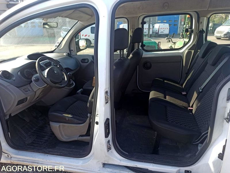 RENAULT - Kangoo- année 2010- 96000 kms - Diesel - Voiture: photos 5 RENAULT - Kangoo- année 2010- 96000 kms - Diesel - Voiture: photos 5