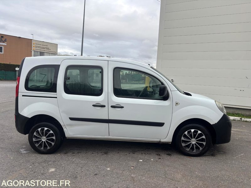RENAULT - Kangoo- année 2010- 96000 kms - Diesel - Voiture: photos 4 RENAULT - Kangoo- année 2010- 96000 kms - Diesel - Voiture: photos 4