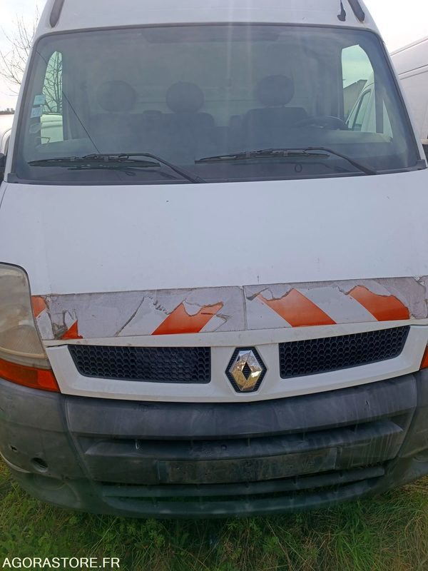 RENAULT MASTER - 2004 - 185782km - Fourgon utilitaire: photos 3 RENAULT MASTER - 2004 - 185782km - Fourgon utilitaire: photos 3