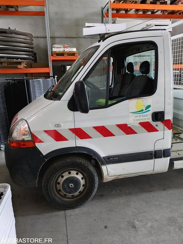 RENAULT MASTER BENNE - Utilitaire benne: photos 3 RENAULT MASTER BENNE - Utilitaire benne: photos 3