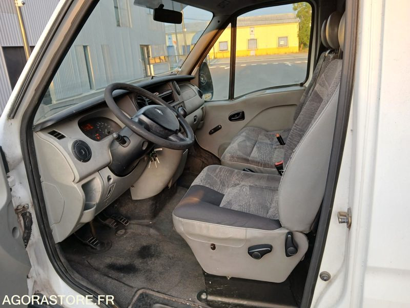 RENAULT MASTER - Fourgon utilitaire: photos 5 RENAULT MASTER - Fourgon utilitaire: photos 5