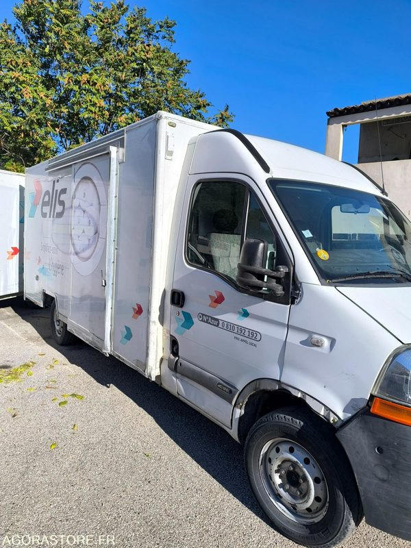 RENAULT MASTER II - 2009 - 300542 Kms - Fourgon utilitaire: photos 2 RENAULT MASTER II - 2009 - 300542 Kms - Fourgon utilitaire: photos 2