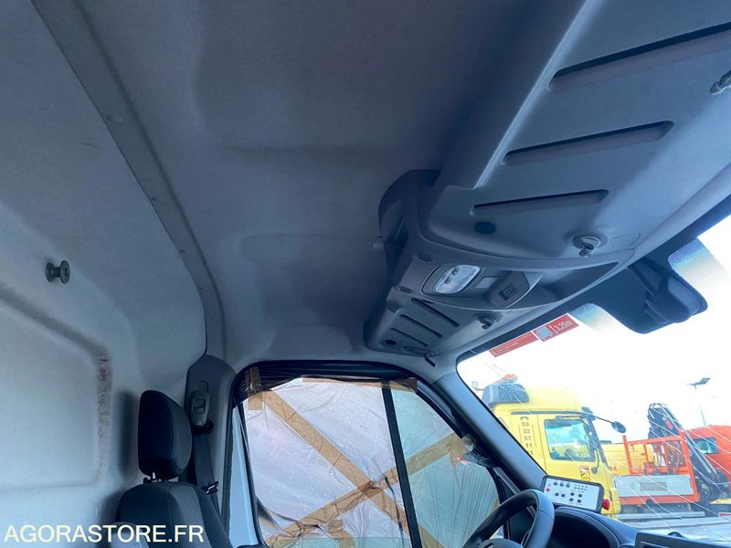 RENAULT MASTER NACELLE - Fourgon utilitaire: photos 4 RENAULT MASTER NACELLE - Fourgon utilitaire: photos 4