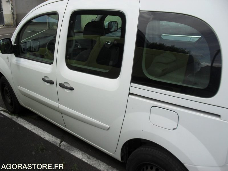RENAULT NEW KANGOO - Voiture: photos 2 RENAULT NEW KANGOO - Voiture: photos 2