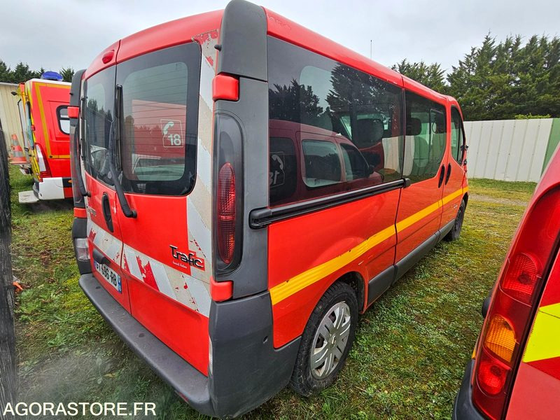RENAULT TRAFIC 199599kms 2006 - GT696RB - Minibus, Transport de personnes: photos 3 RENAULT TRAFIC 199599kms 2006 - GT696RB - Minibus, Transport de personnes: photos 3