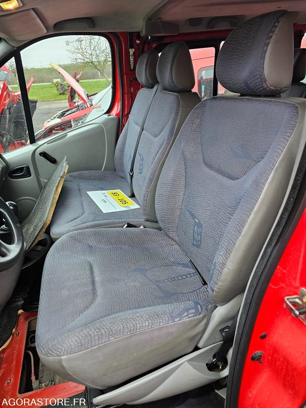 RENAULT TRAFIC 199599kms 2006 - GT696RB - Minibus, Transport de personnes: photos 5 RENAULT TRAFIC 199599kms 2006 - GT696RB - Minibus, Transport de personnes: photos 5