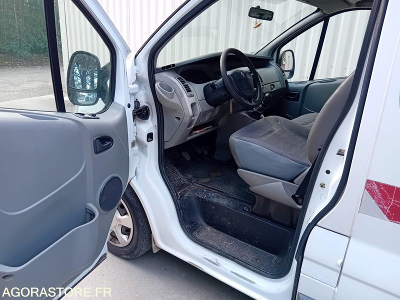 RENAULT TRAFIC DCI 115 L2H2 VP 9 places - Minibus, Transport de personnes: photos 5 RENAULT TRAFIC DCI 115 L2H2 VP 9 places - Minibus, Transport de personnes: photos 5