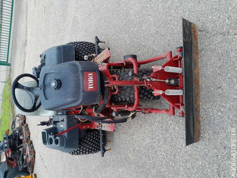 Rateau buncker Toro Sandpro 5040 (TR256) - Matériel de jardinage: photos 2 Rateau buncker Toro Sandpro 5040 (TR256) - Matériel de jardinage: photos 2