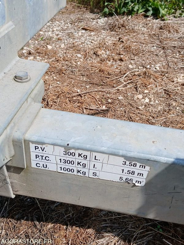 Remorque PORTE ROULEAU HUBIERE - Remorque porte engin: photos 4 Remorque PORTE ROULEAU HUBIERE - Remorque porte engin: photos 4