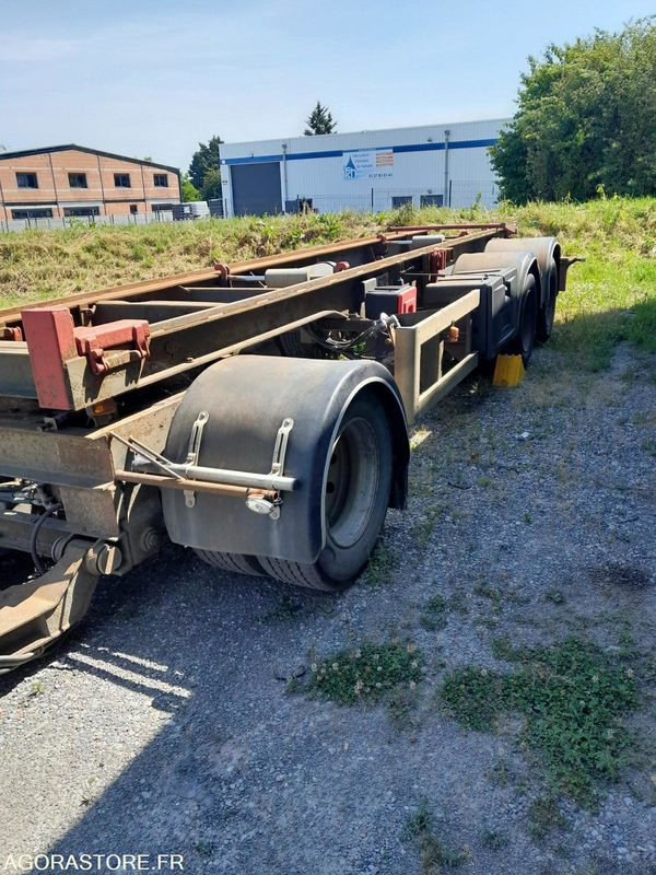 REMORQUE CASTERA 24T - BV910ZC - 2002 - Remorque: photos 3 REMORQUE CASTERA 24T - BV910ZC - 2002 - Remorque: photos 3
