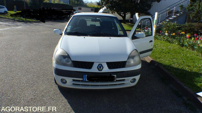 Renault Clio 5 portes phase II 1.2L 75CV - Voiture: photos 2 Renault Clio 5 portes phase II 1.2L 75CV - Voiture: photos 2