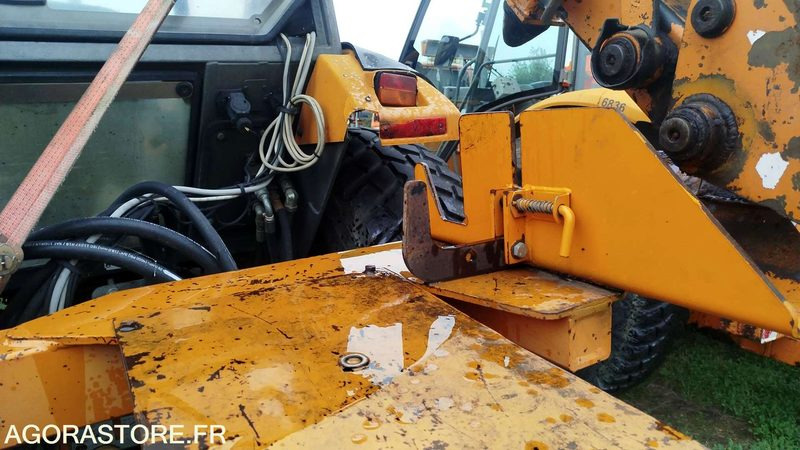 Renault Ergos 100 - 2001 - 11860h - 161ASD31 - Tracteur agricole: photos 4 Renault Ergos 100 - 2001 - 11860h - 161ASD31 - Tracteur agricole: photos 4