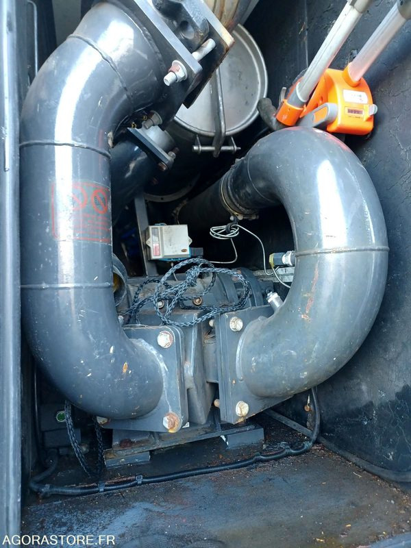 Renault Hydrocureur 19T - CN-620-BD - Vente Export Exclusivement - Camion vidangeur: photos 4 Renault Hydrocureur 19T - CN-620-BD - Vente Export Exclusivement - Camion vidangeur: photos 4