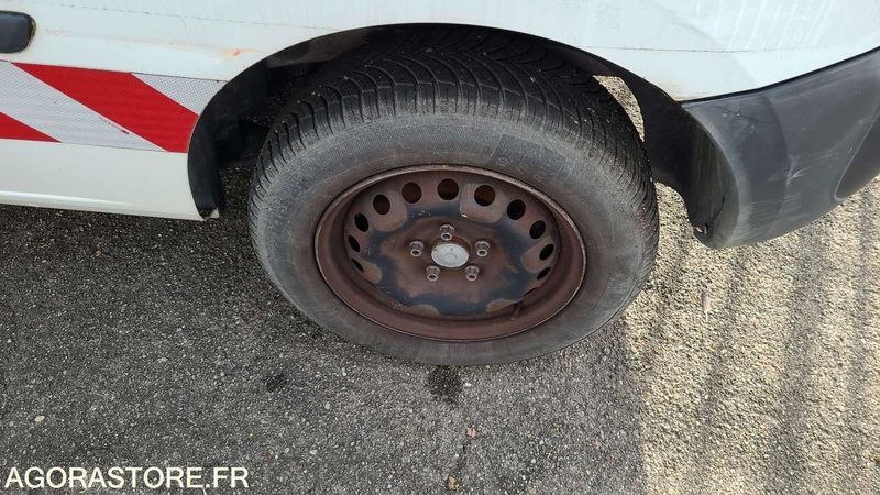 Renault Kangoo - 2011 - 130342kms - BF372BJ - Fourgonnette: photos 5 Renault Kangoo - 2011 - 130342kms - BF372BJ - Fourgonnette: photos 5