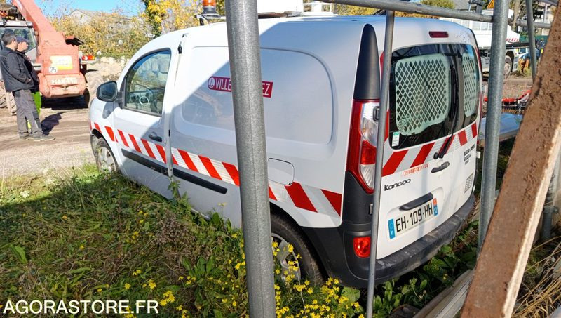 Renault Kangoo - 2016 - 104421km - Fourgonnette: photos 2 Renault Kangoo - 2016 - 104421km - Fourgonnette: photos 2