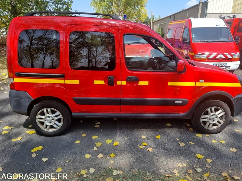 Renault Kangoo 4x4 - 9031 YE 63 - 2006 - Fourgonnette: photos 4 Renault Kangoo 4x4 - 9031 YE 63 - 2006 - Fourgonnette: photos 4