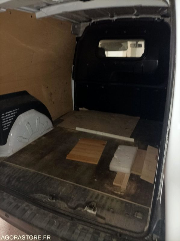 Renault Kangoo Express - 2016 - 163 000 km - Fourgon utilitaire: photos 4 Renault Kangoo Express - 2016 - 163 000 km - Fourgon utilitaire: photos 4