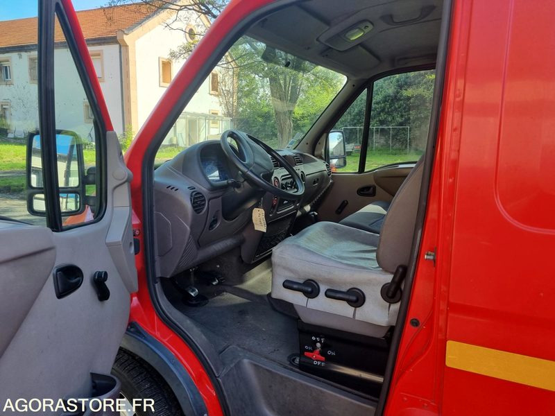 Renault Master L2H2 - 7415 VN 63 - 2000 - Voiture: photos 5 Renault Master L2H2 - 7415 VN 63 - 2000 - Voiture: photos 5