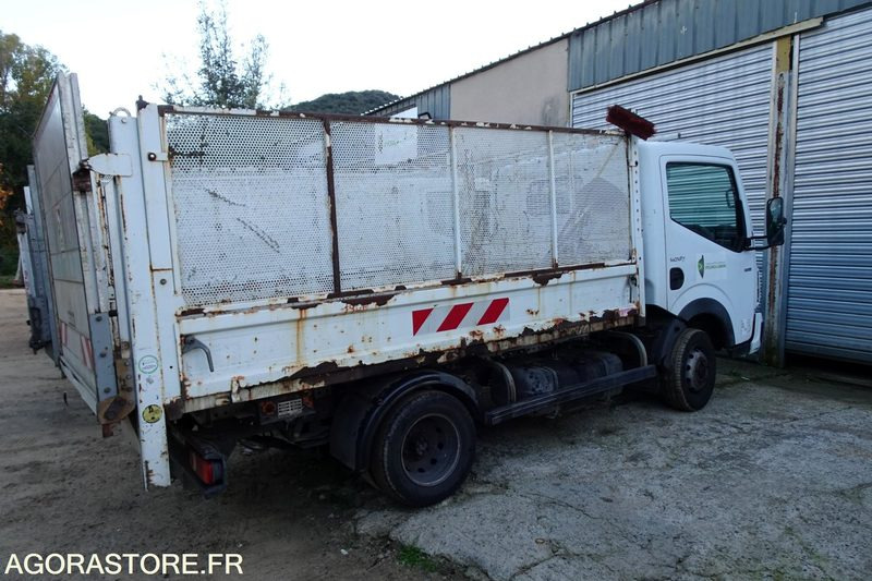 Renault Maxity 130 DXI - Utilitaire benne: photos 3 Renault Maxity 130 DXI - Utilitaire benne: photos 3
