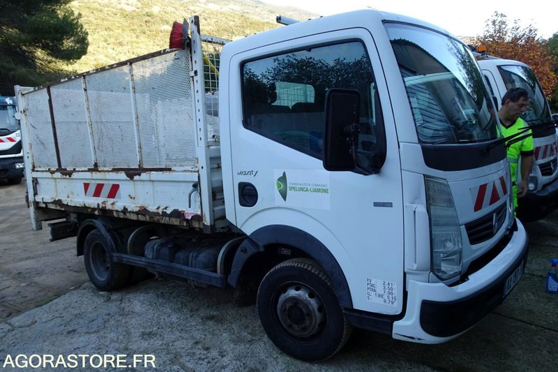 Renault Maxity 130 DXI - Utilitaire benne: photos 4 Renault Maxity 130 DXI - Utilitaire benne: photos 4
