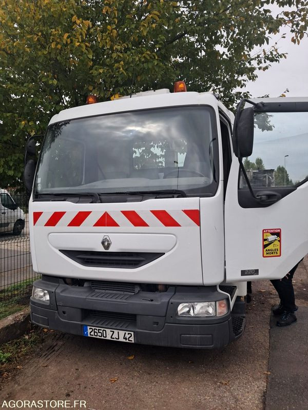 Renault Midlum 2650 ZJ 42 - Camion ampliroll: photos 2 Renault Midlum 2650 ZJ 42 - Camion ampliroll: photos 2