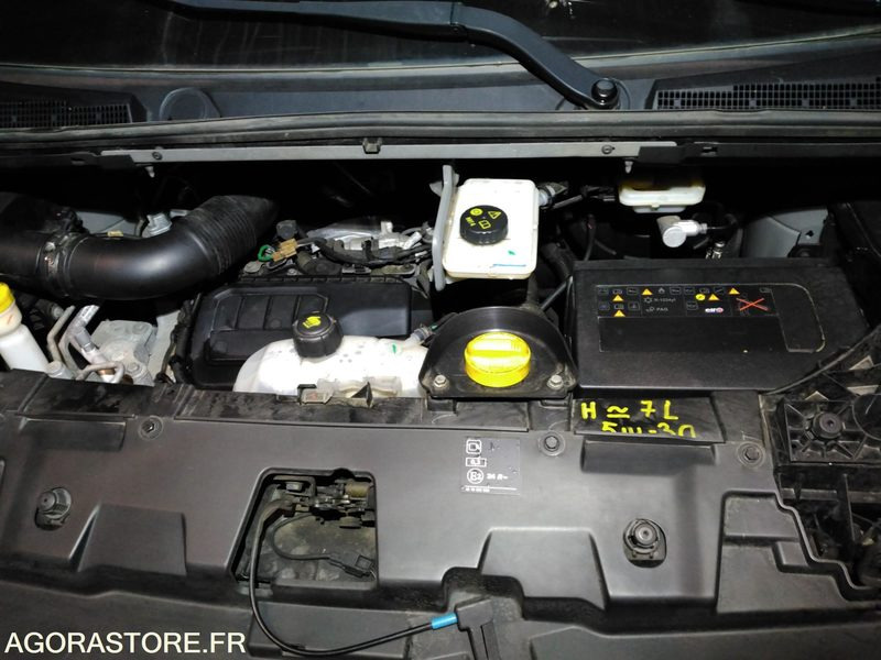 Renault Trafic 2017 114300 kms — crédit-bail Renault Trafic 2017 114300 kms: photos 12 Renault Trafic 2017 114300 kms — crédit-bail Renault Trafic 2017 114300 kms: photos 12