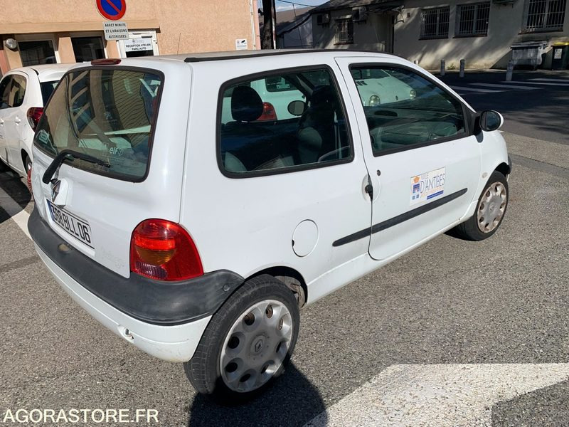 Renault Twingo - 2005 - 149 462 kms - 368 BLL 06 - Voiture: photos 4 Renault Twingo - 2005 - 149 462 kms - 368 BLL 06 - Voiture: photos 4