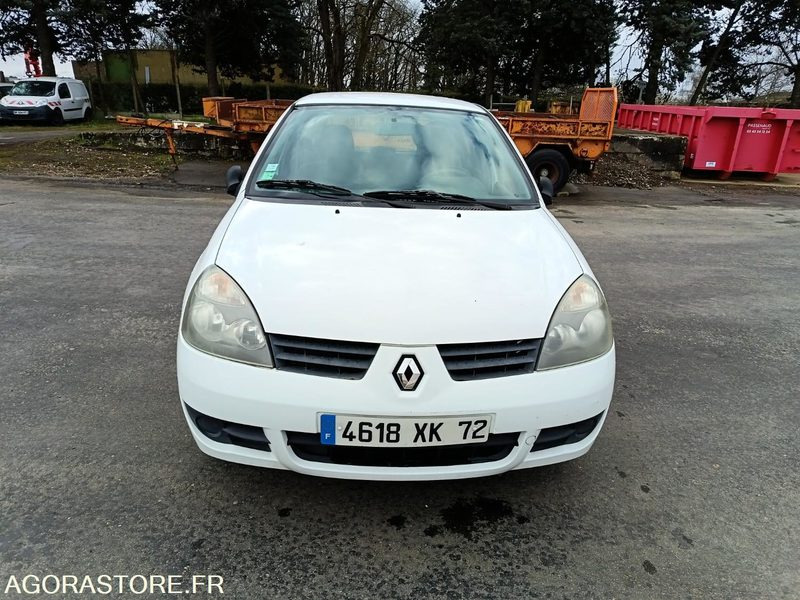 Renault clio 4618xk72 - Voiture: photos 1 Renault clio 4618xk72 - Voiture: photos 1