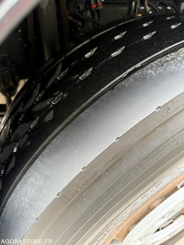 Renault porteur C460 Ampliroll Grue 6x2 remorquant - Camion ampliroll: photos 4 Renault porteur C460 Ampliroll Grue 6x2 remorquant - Camion ampliroll: photos 4