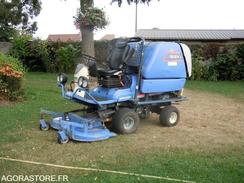 TONDEUSE AUTOPORTÉE ISEKI - Motofaucheuse: photos 1 TONDEUSE AUTOPORTÉE ISEKI - Motofaucheuse: photos 1