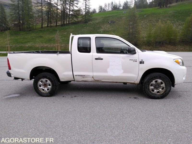 TOYOTA HILUX - Utilitaire benne: photos 5 TOYOTA HILUX - Utilitaire benne: photos 5