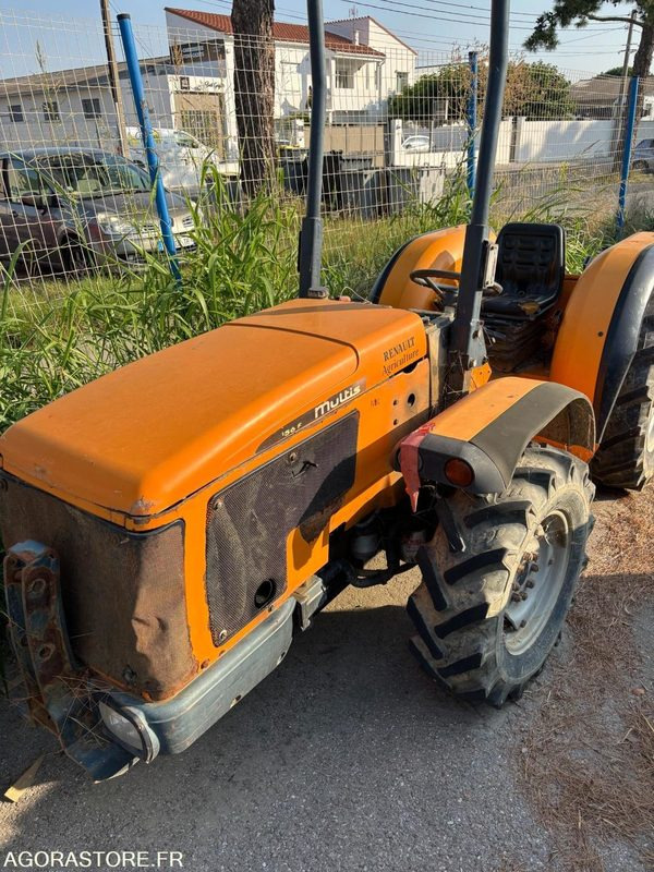 TRACTEUR RENAULT - 2231heures - 2005 - Tracteur agricole: photos 1 TRACTEUR RENAULT - 2231heures - 2005 - Tracteur agricole: photos 1