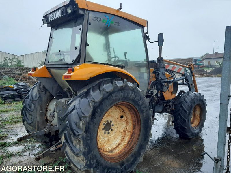 TRACTEUR RENAULT ERGOS446 avec chargeur FAUCHEUX F26R 7580h - Tracteur agricole: photos 3 TRACTEUR RENAULT ERGOS446 avec chargeur FAUCHEUX F26R 7580h - Tracteur agricole: photos 3