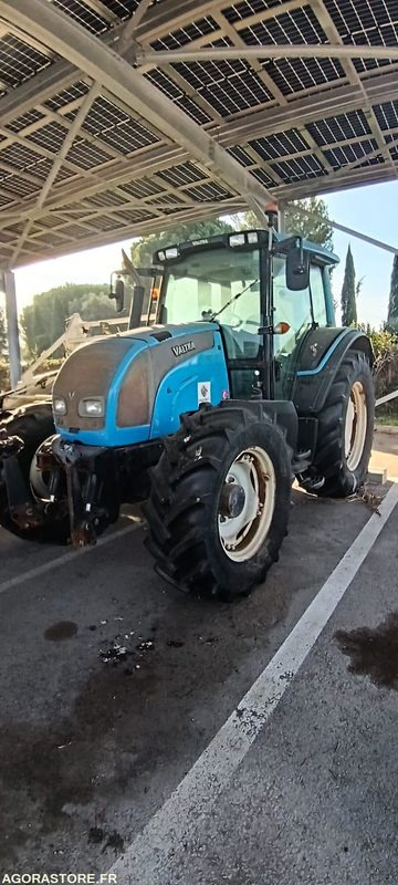 TRACTEUR VALTRA N101H CH-682-EQ 8575H AM 2007 - Tracteur agricole: photos 2 TRACTEUR VALTRA N101H CH-682-EQ 8575H AM 2007 - Tracteur agricole: photos 2