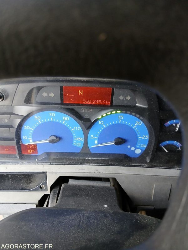 Tracteur Renault Premium 420 E1600 - 2005 - Tracteur routier: photos 5 Tracteur Renault Premium 420 E1600 - 2005 - Tracteur routier: photos 5