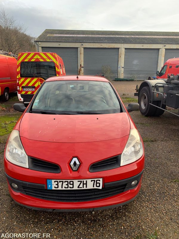 VL RENAULT CLIO3 3739ZH76 - Voiture: photos 1 VL RENAULT CLIO3 3739ZH76 - Voiture: photos 1