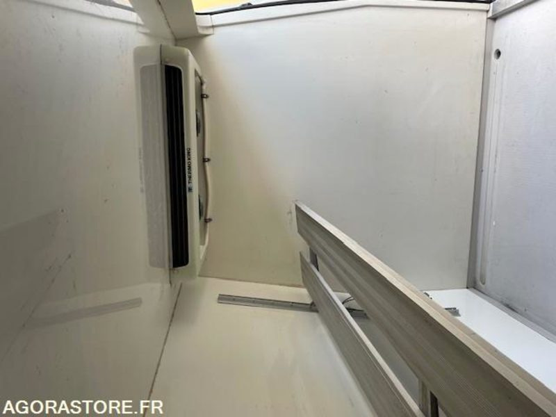 Utilitaire frigorifique Volkswagen Crafter Frigorifique: photos 16