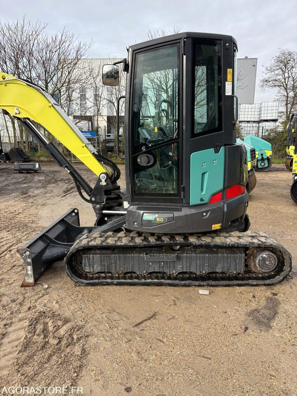 Pelle 5t ammann - Moteur Kubota - 2023 - 750 heures 3 godets TRES BON ETAT - Pelle: photos 3 Pelle 5t ammann - Moteur Kubota - 2023 - 750 heures 3 godets TRES BON ETAT - Pelle: photos 3