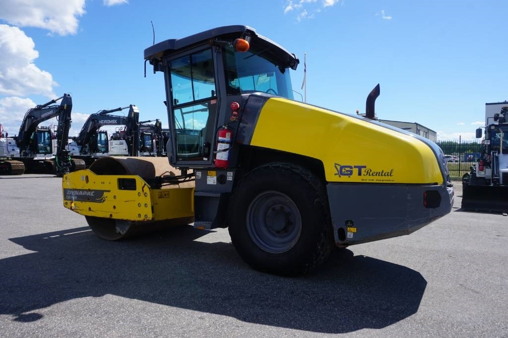 Atlas Copco Dynapac CA 1500 *Uthyres* - Compacteur à pieds de mouton/ Monocylindre: photos 2 Atlas Copco Dynapac CA 1500 *Uthyres* - Compacteur à pieds de mouton/ Monocylindre: photos 2