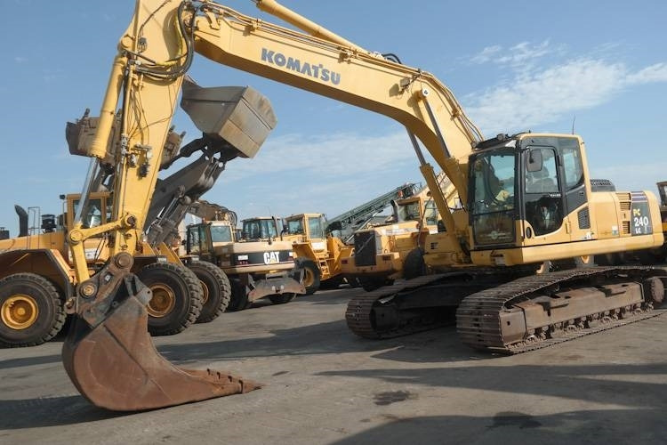 Komatsu PC240-8 - Pelle sur chenille: photos 1 Komatsu PC240-8 - Pelle sur chenille: photos 1
