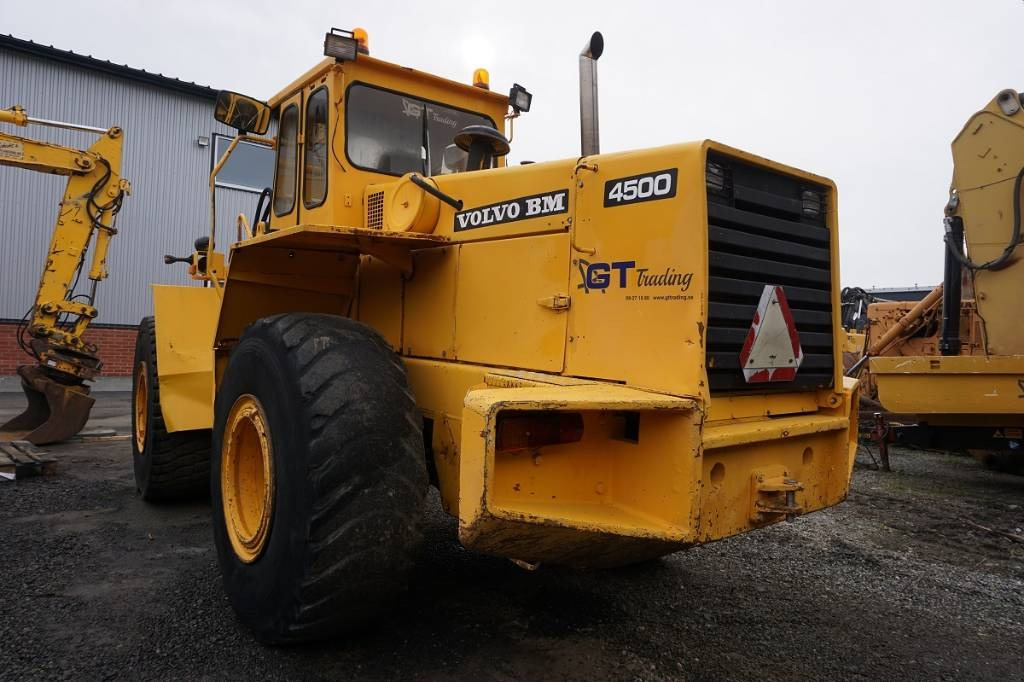 Volvo 4500 - Chargeuse sur pneus: photos 1 Volvo 4500 - Chargeuse sur pneus: photos 1