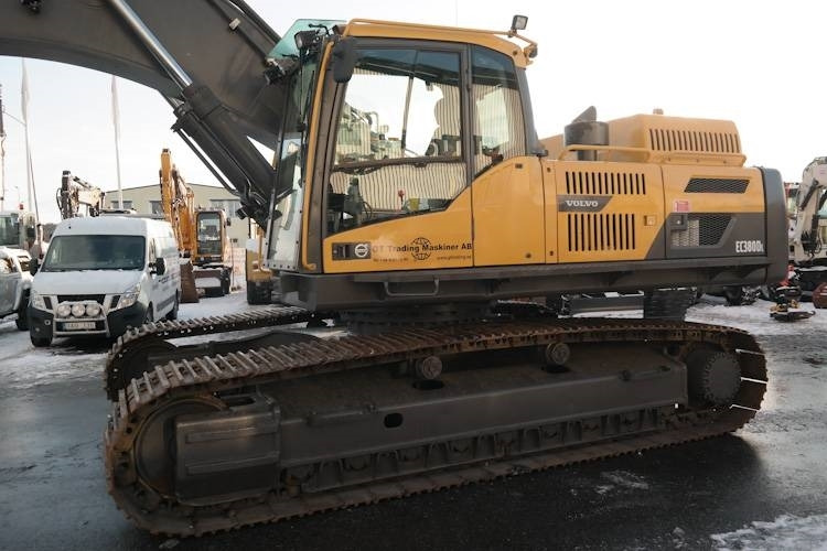 Volvo EC 380 D L - Pelle sur chenille: photos 5 Volvo EC 380 D L - Pelle sur chenille: photos 5
