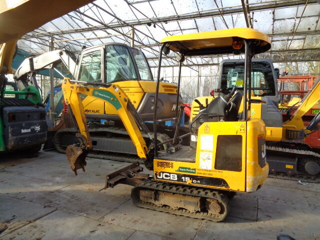 JCB 15C - Mini pelle: photos 2 JCB 15C - Mini pelle: photos 2