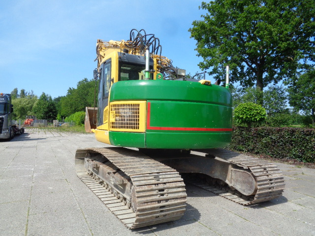 KOMATSU PC228 - Pelle sur chenille: photos 2 KOMATSU PC228 - Pelle sur chenille: photos 2