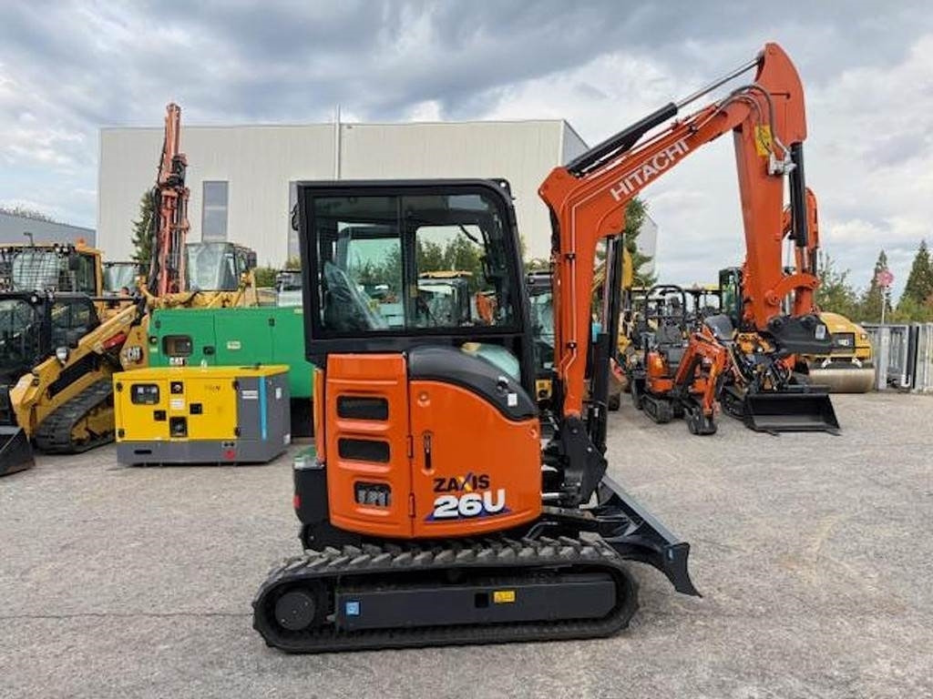 Hitachi ZX26 U-6  - Mini pelle: photos 1 Hitachi ZX26 U-6  - Mini pelle: photos 1