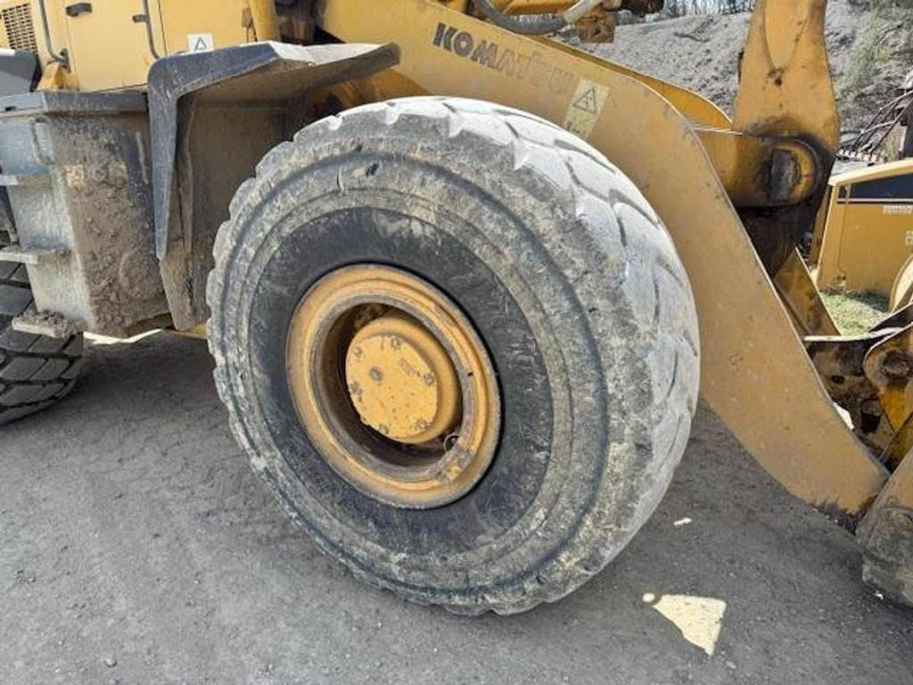 Komatsu WA 470-3H - Chargeuse sur pneus: photos 2 Komatsu WA 470-3H - Chargeuse sur pneus: photos 2