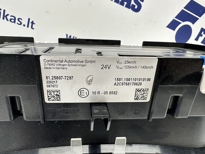 Continental TGX - Panel de instrumentos pour Camion: photos 3 Continental TGX - Panel de instrumentos pour Camion: photos 3