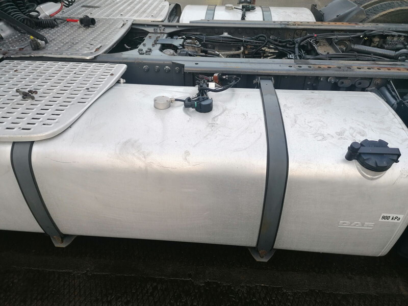 DAF - Réservoir de carburant pour Camion: photos 3 DAF - Réservoir de carburant pour Camion: photos 3