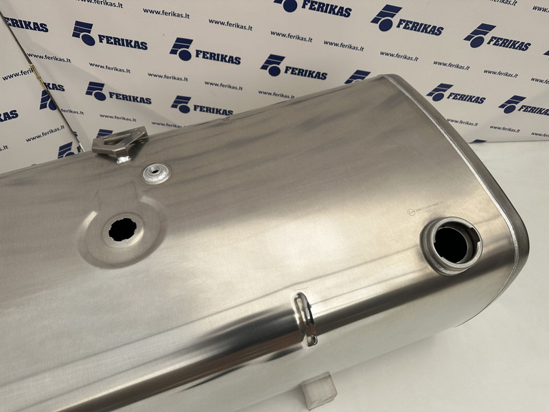 DAF New aluminum fuel tank 690L - Réservoir de carburant pour Camion: photos 4 DAF New aluminum fuel tank 690L - Réservoir de carburant pour Camion: photos 4